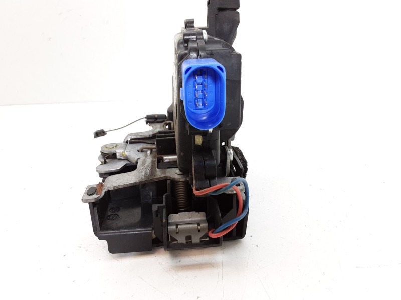 Recambio de cerradura puerta delantera derecha para skoda fabia (5j2 ) spirit referencia OEM IAM 3B1837016CE  