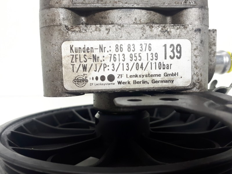Recambio de bomba direccion para volvo s60 berlina 2.4 d referencia OEM IAM 8683376 7613955139 