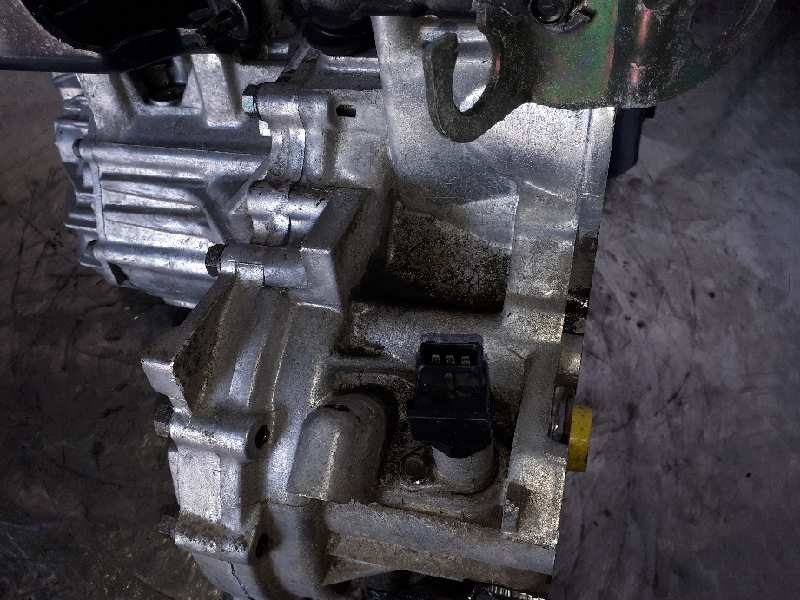 Recambio de caja cambios para hyundai accent (lc) crdi gl referencia OEM IAM J52073  