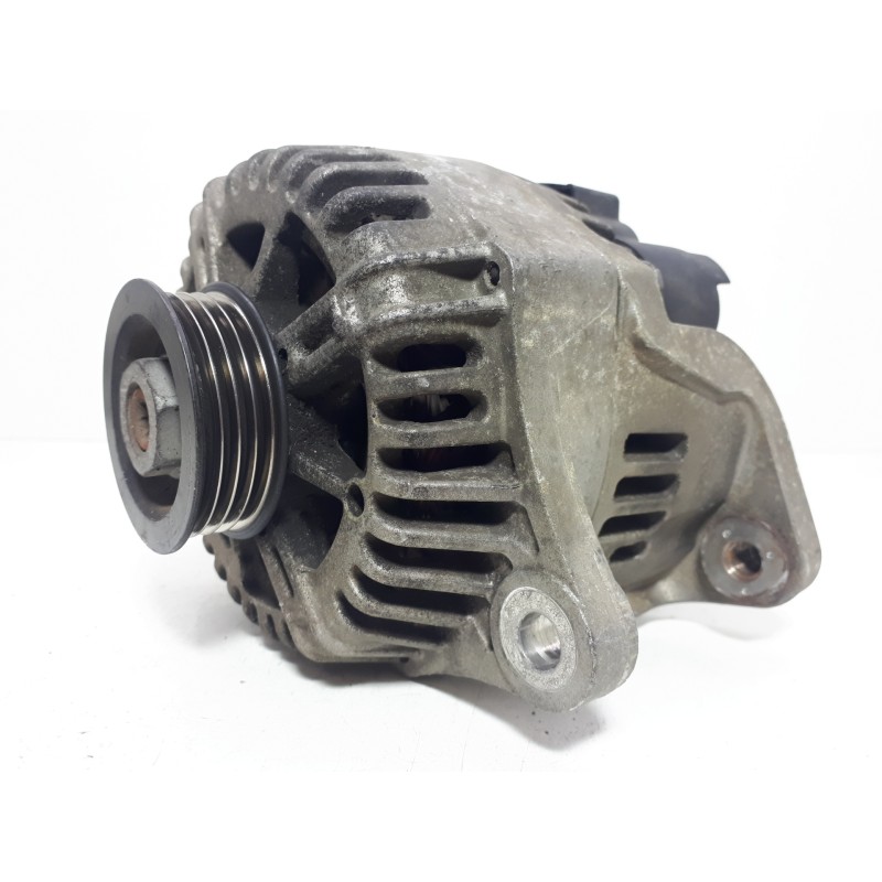 Recambio de alternador para nissan micra (k12e) 1st edition referencia OEM IAM 23100AX610 TG8C018 80A