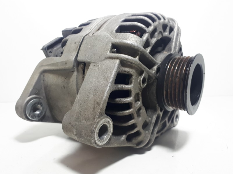 Recambio de alternador para opel astra h berlina enjoy referencia OEM IAM 13156053 0124425028 120A