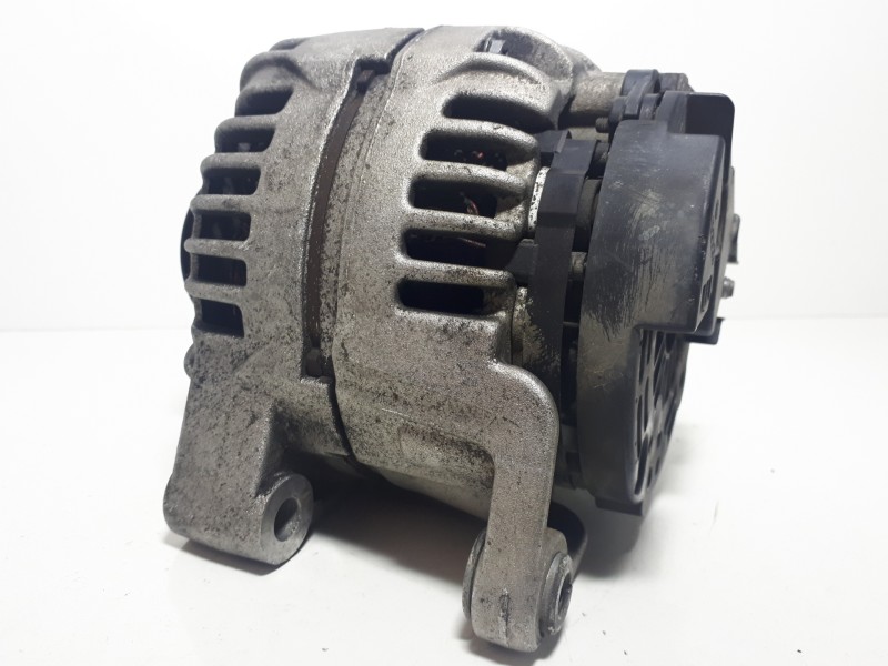 Recambio de alternador para opel astra h berlina enjoy referencia OEM IAM 13156053 0124425028 120A