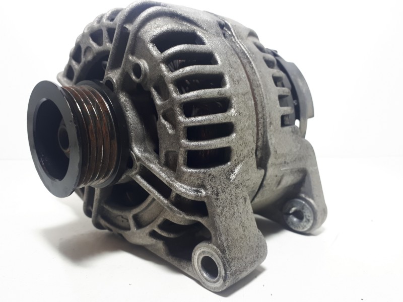 Recambio de alternador para opel astra h berlina enjoy referencia OEM IAM 13156053 0124425028 120A