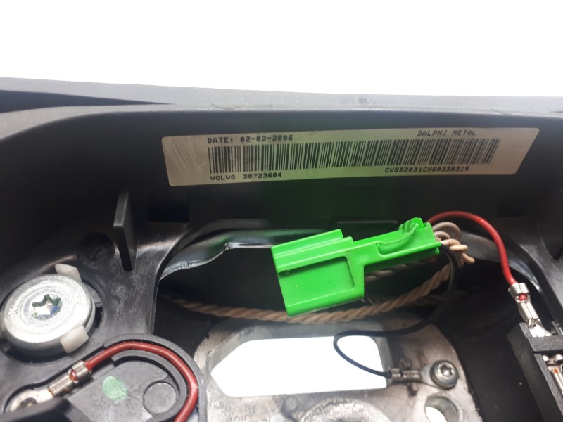 Recambio de volante para volvo v50 familiar 2.0 d kinetic referencia OEM IAM 30723664  