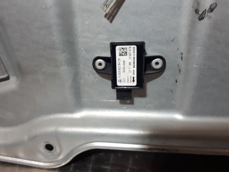 Recambio de elevalunas delantero izquierdo para mercedes-benz clase r (w251) 320 cdi (251.022) referencia OEM IAM A1648203785  