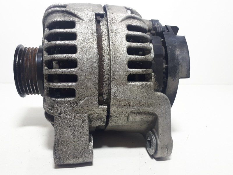 Recambio de alternador para opel astra h berlina enjoy referencia OEM IAM 13156053 0124425028 120A