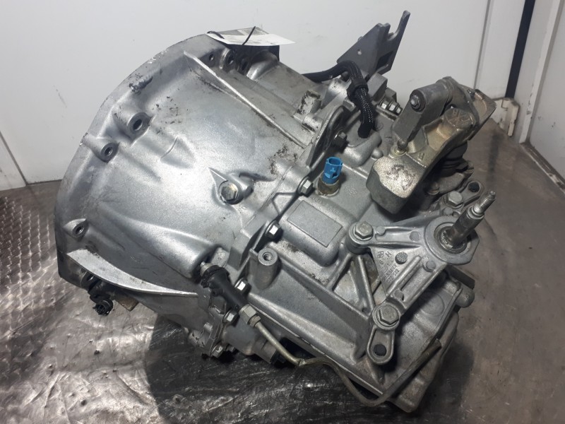 Recambio de caja cambios para renault scenic ii i- music referencia OEM IAM ND0002  