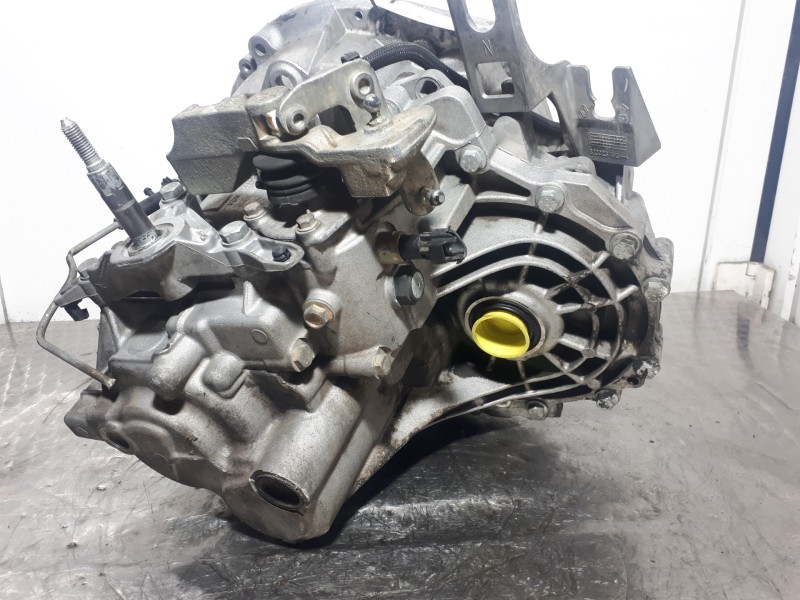 Recambio de caja cambios para renault scenic ii i- music referencia OEM IAM ND0002  