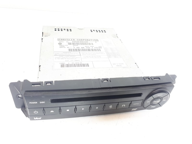 Recambio de sistema dvd para chrysler grand voyager lx referencia OEM IAM P05064063AE  
