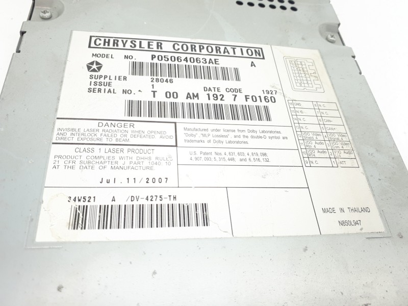 Recambio de sistema dvd para chrysler grand voyager lx referencia OEM IAM P05064063AE  