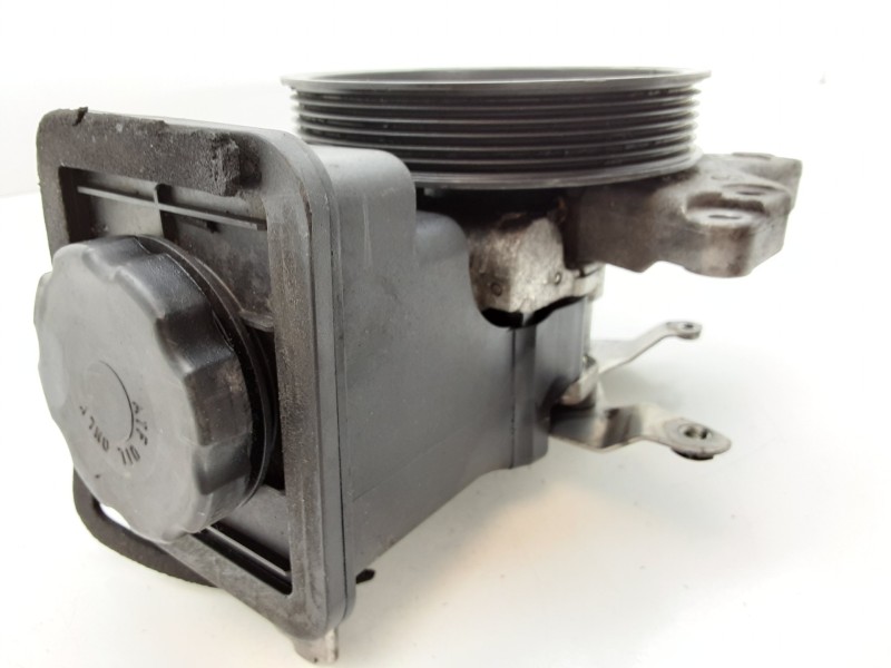 Recambio de bomba direccion para bmw serie 7 (e65/e66) 730d referencia OEM IAM 675921203Z LH2110936 