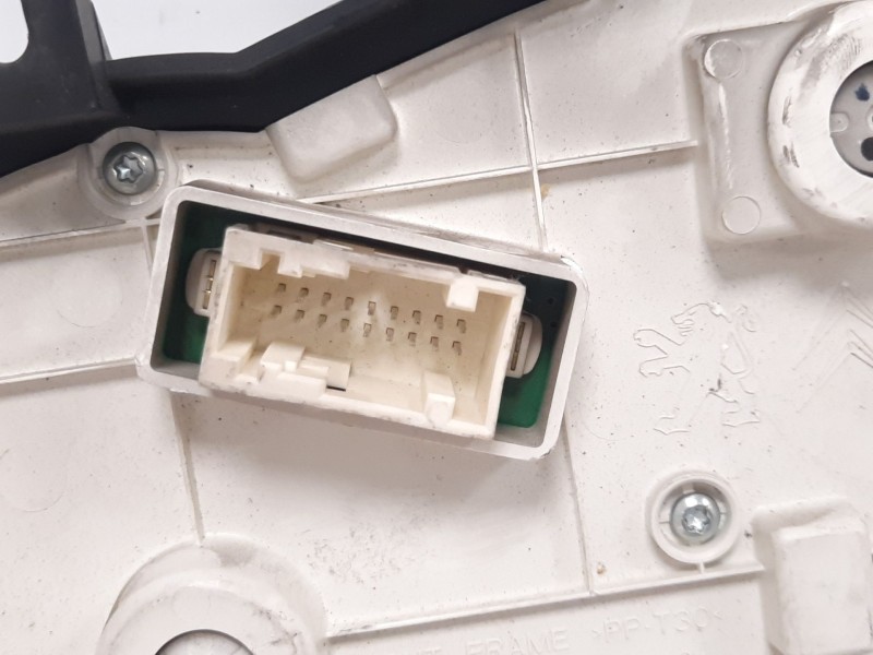 Recambio de cuadro instrumentos para peugeot 206+ básico referencia OEM IAM 9666636880 MMGZCMBT3CEM00 