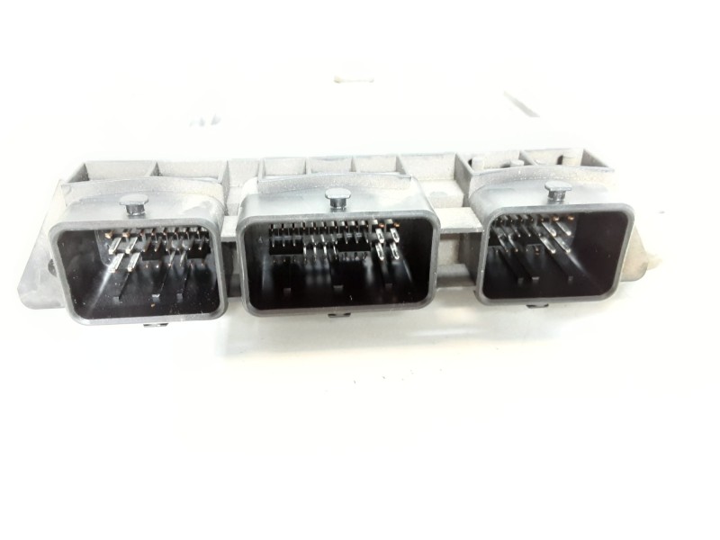 Recambio de centralita motor uce para peugeot 307 break / sw (s1) break xs referencia OEM IAM 9655943580 0281011863 EDC16C34