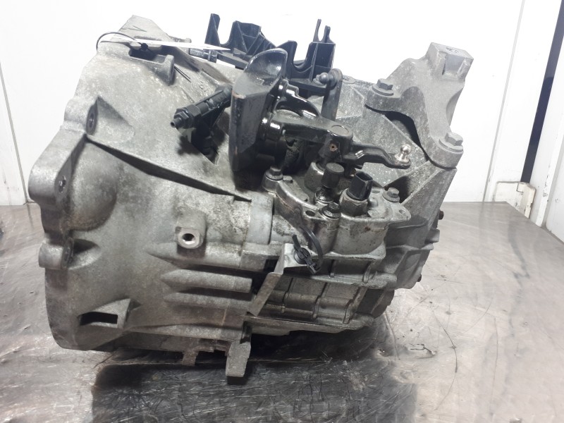 Recambio de caja cambios para volvo v50 familiar 2.0 d kinetic referencia OEM IAM 6M5R7002CA T1GB1 