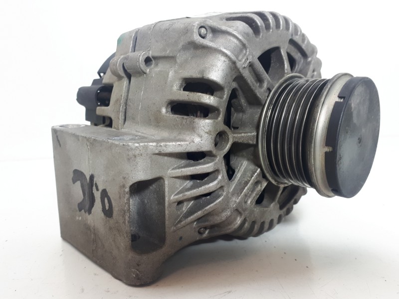 Recambio de alternador para opel corsa c corsavan referencia OEM IAM 95520871 TG9S011 
