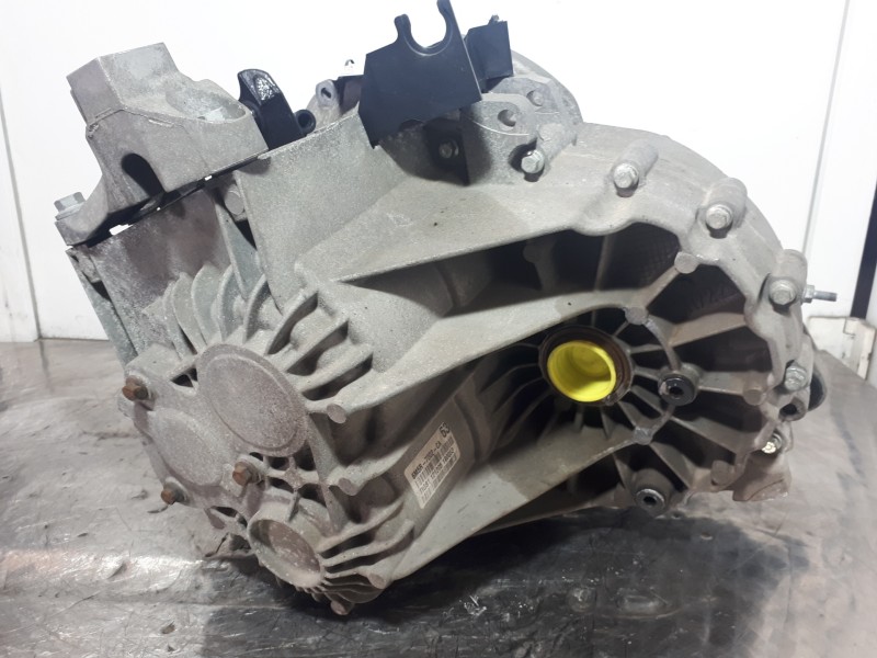 Recambio de caja cambios para volvo v50 familiar 2.0 d kinetic referencia OEM IAM 6M5R7002CA T1GB1 