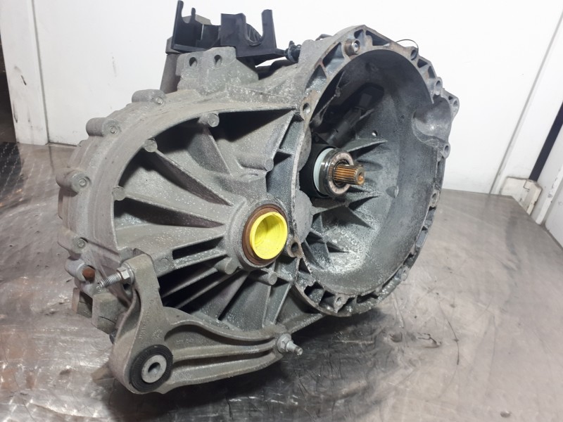 Recambio de caja cambios para volvo v50 familiar 2.0 d kinetic referencia OEM IAM 6M5R7002CA T1GB1 