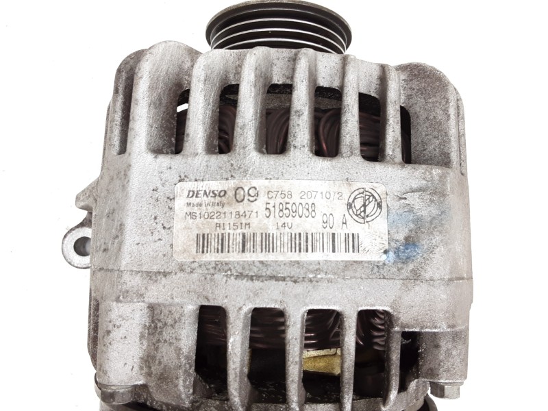 Recambio de alternador para fiat 500 referencia OEM IAM 51859038 MS1022118471 90A
