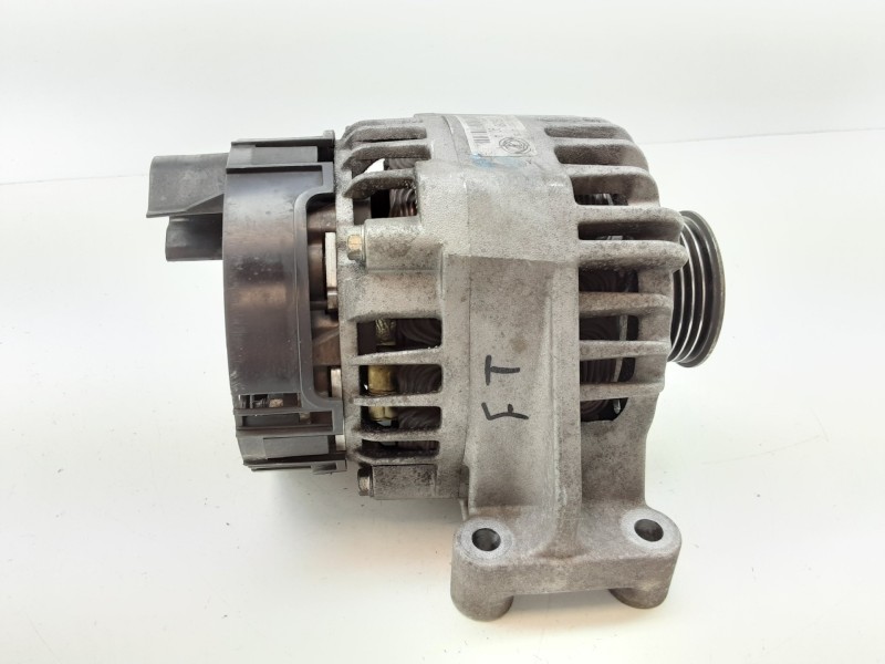 Recambio de alternador para fiat 500 referencia OEM IAM 51859038 MS1022118471 90A