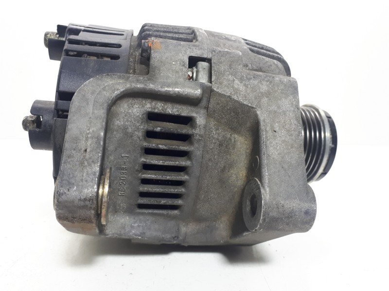 Recambio de alternador para renault laguna (b56) 1.9 dti referencia OEM IAM 7700106501 A13VI207 120A