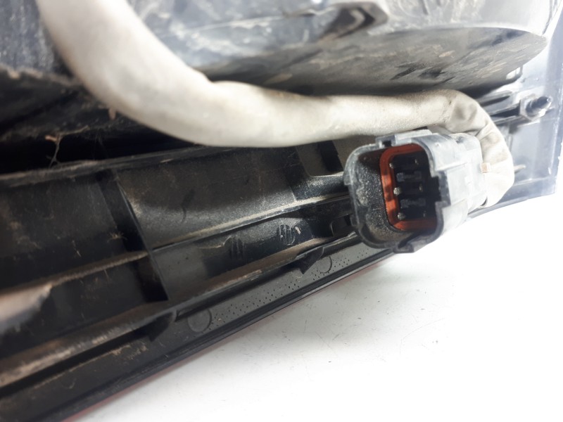 Recambio de piloto trasero izquierdo para kia carnival 2.2 crdi vgt active referencia OEM IAM 924014D1  