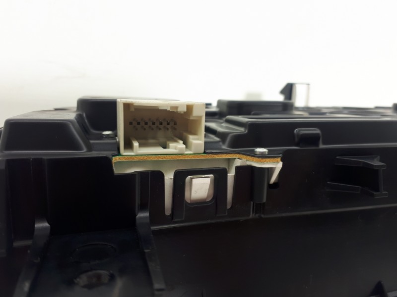 Recambio de cuadro instrumentos para opel vectra c berlina club referencia OEM IAM 13140891RL  