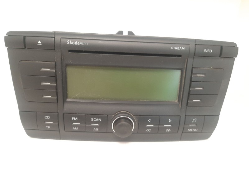 Recambio de sistema audio / radio cd para skoda octavia ii (1z3) 1.9 tdi referencia OEM IAM 10R022432 022432 1Z0035161B