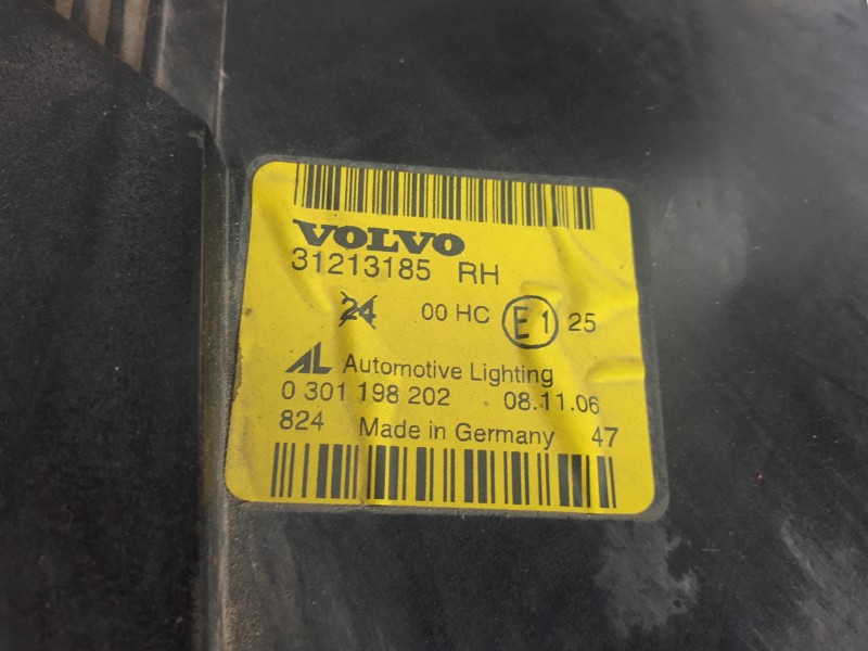 Recambio de faro derecho para volvo s40 berlina 1.6 d kinetic referencia OEM IAM 31213185RH   Recambio de faro derecho para volvo s40 berlina 1.6 d kinetic referencia OEM IAM 31213185RH