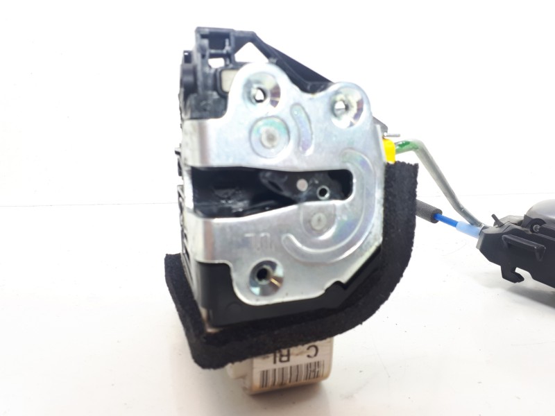 Recambio de cerradura puerta trasera izquierda para kia rio basic referencia OEM IAM   