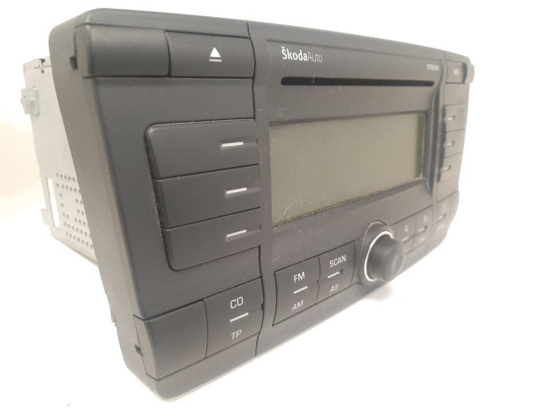 Recambio de sistema audio / radio cd para skoda octavia ii (1z3) 1.9 tdi referencia OEM IAM 10R022432 022432 1Z0035161B