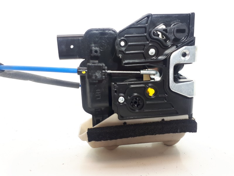 Recambio de cerradura puerta trasera izquierda para kia rio basic referencia OEM IAM   