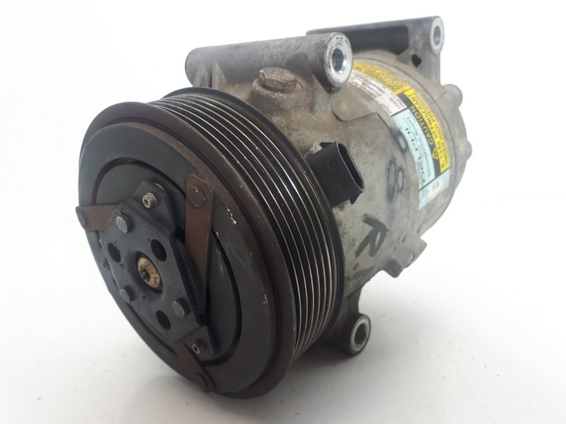 Recambio de compresor aire acondicionado para renault megane ii classic berlina confort authentique referencia OEM IAM 820030919
