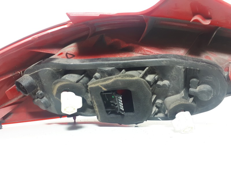 Recambio de piloto trasero derecho para opel corsa d corsavan referencia OEM IAM 13186351 89038961A 368158932