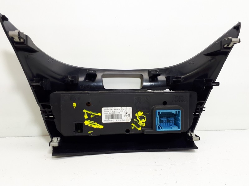 Recambio de mando climatizador para peugeot 208 active referencia OEM IAM 96722471XU  