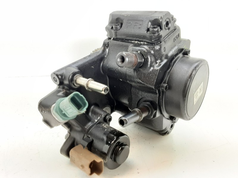 Recambio de bomba inyeccion para ssangyong rexton w limited 4wd referencia OEM IAM A6710700101 9422A030A 0579158FHR