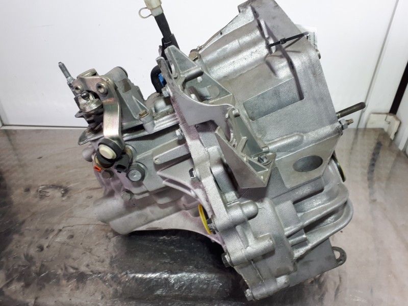 Recambio de caja cambios para renault scenic ii confort authentique referencia OEM IAM ND0002  