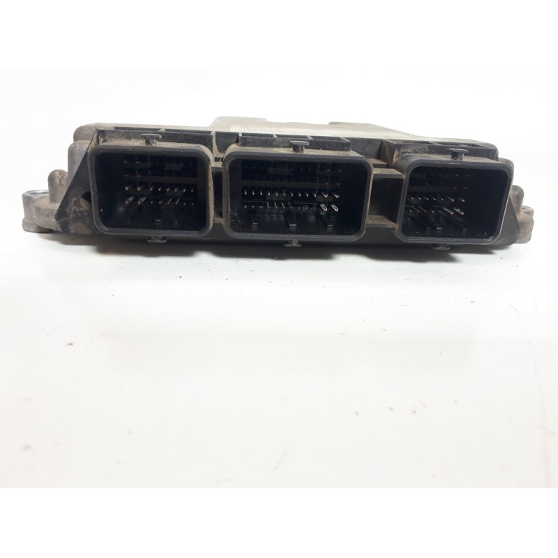 Recambio de centralita motor uce para renault megane ii classic berlina confort authentique referencia OEM IAM 8200310863 028101