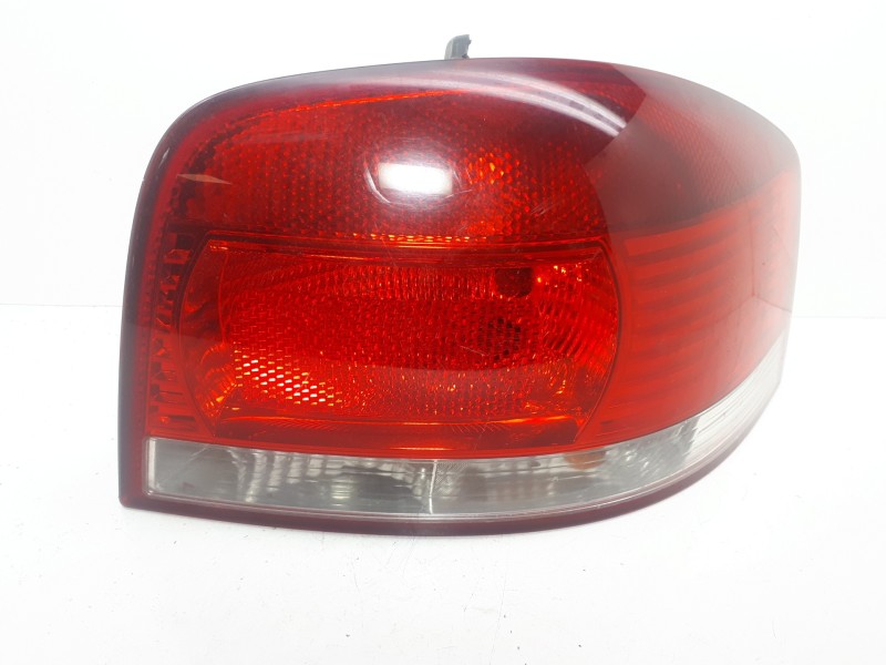 Recambio de piloto trasero derecho para audi a3 (8p) 1.9 tdi ambiente referencia OEM IAM 8P0945096  