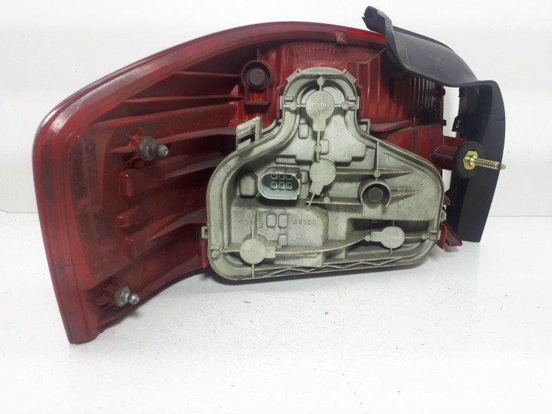 Recambio de piloto trasero derecho para audi a3 (8p) 1.9 tdi ambiente referencia OEM IAM 8P0945096  