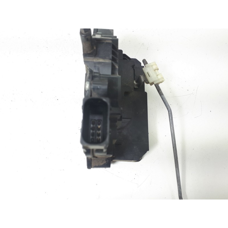 Recambio de cerradura puerta delantera derecha para opel corsa d corsavan referencia OEM IAM 13258274 2C1639101 