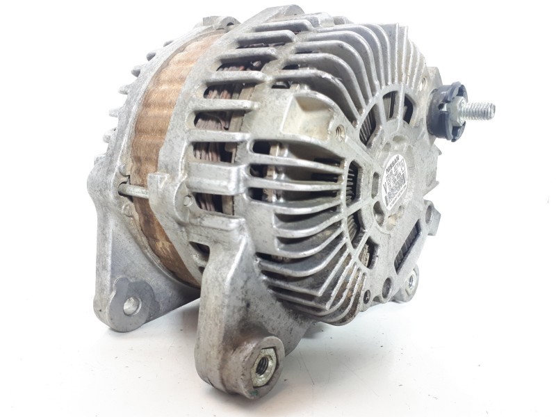 Recambio de alternador para nissan x-trail (t31) le referencia OEM IAM 23100JG71A A3TJ2481 150A