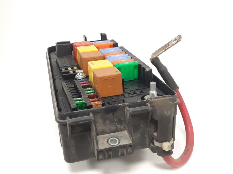 Recambio de caja reles / fusibles para opel vectra c berlina comfort referencia OEM IAM 13144709 519066013 