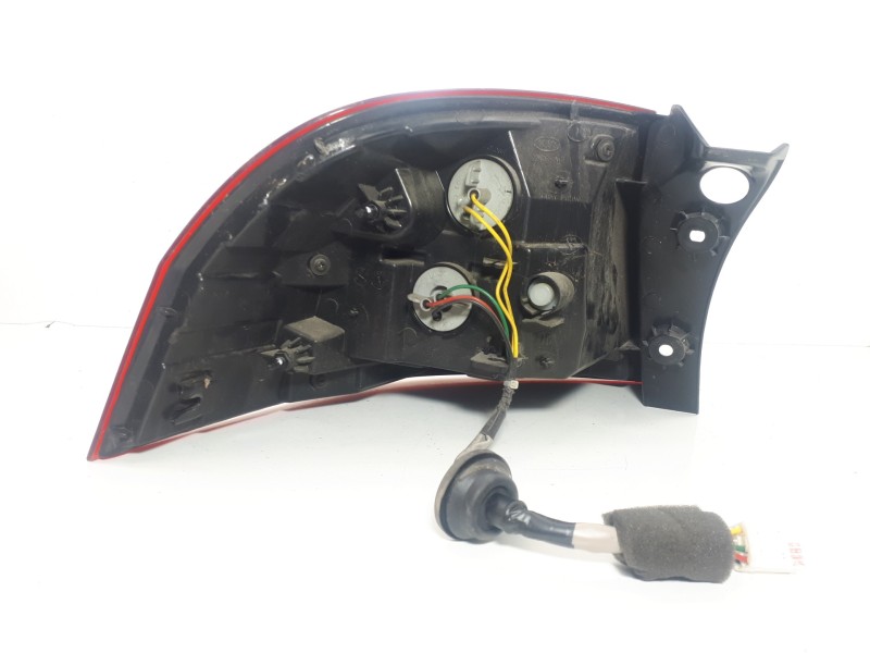 Recambio de piloto trasero derecho para kia rio basic referencia OEM IAM 924021W2R  