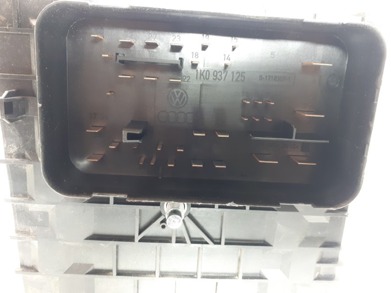 Recambio de caja reles / fusibles para audi a3 (8p) 2.0 tdi ambiente referencia OEM IAM 1K0937125  