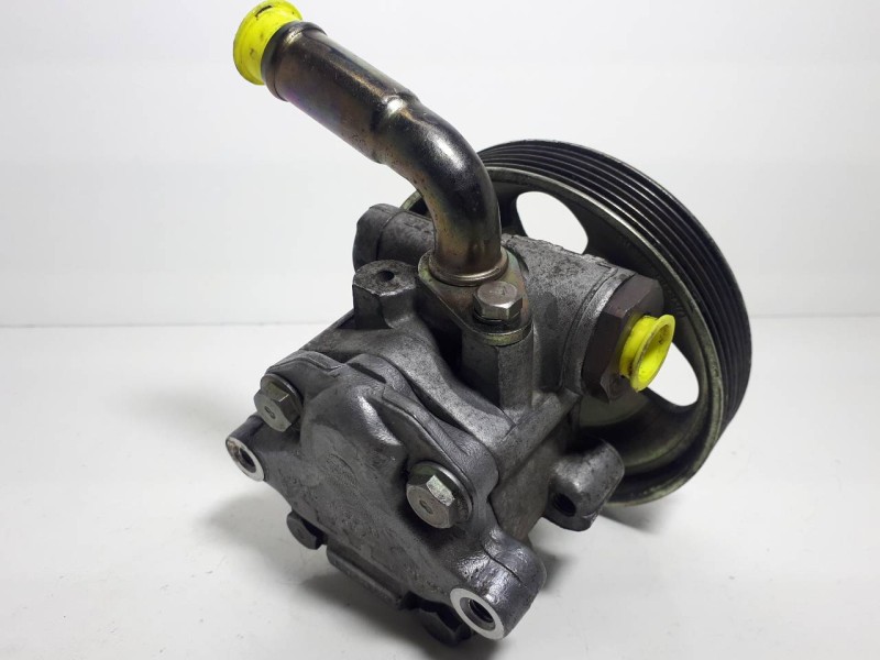 Recambio de bomba direccion para ford fiesta (cbk) ambiente referencia OEM IAM 3A696DB  