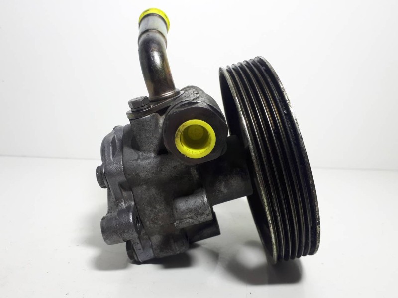 Recambio de bomba direccion para ford fiesta (cbk) ambiente referencia OEM IAM 3A696DB  