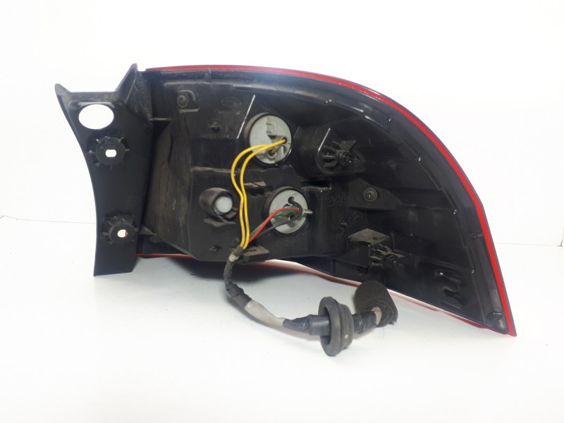 Recambio de piloto trasero izquierdo para kia rio basic referencia OEM IAM 924011W2L  