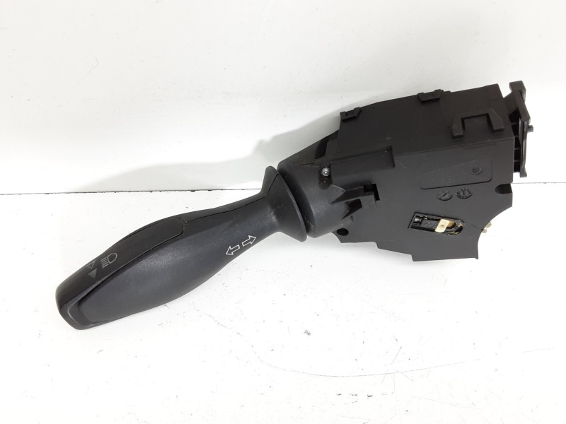 Recambio de mando intermitentes para ford fiesta (ccn) ambiente referencia OEM IAM 8A6T13335AD  