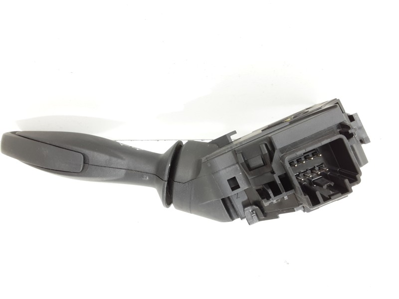 Recambio de mando intermitentes para ford fiesta (ccn) ambiente referencia OEM IAM 8A6T13335AD  