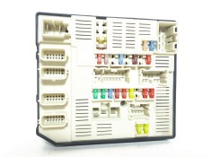 Recambio de caja reles / fusibles para renault laguna iii referencia OEM IAM 284B63984RC